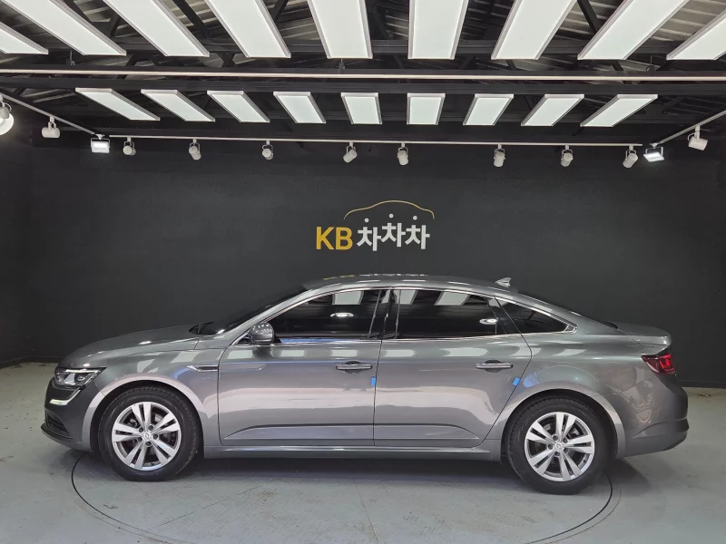 Renault SM6