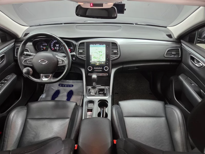 Renault SM6