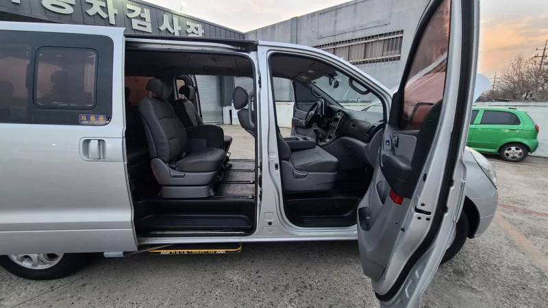 Hyundai Grand Starex