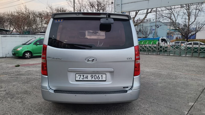 Hyundai Grand Starex