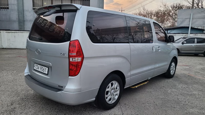 Hyundai Grand Starex