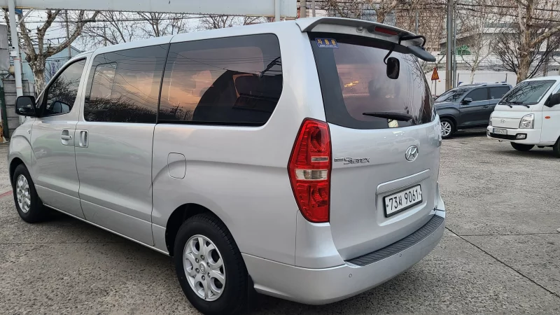 Hyundai Grand Starex