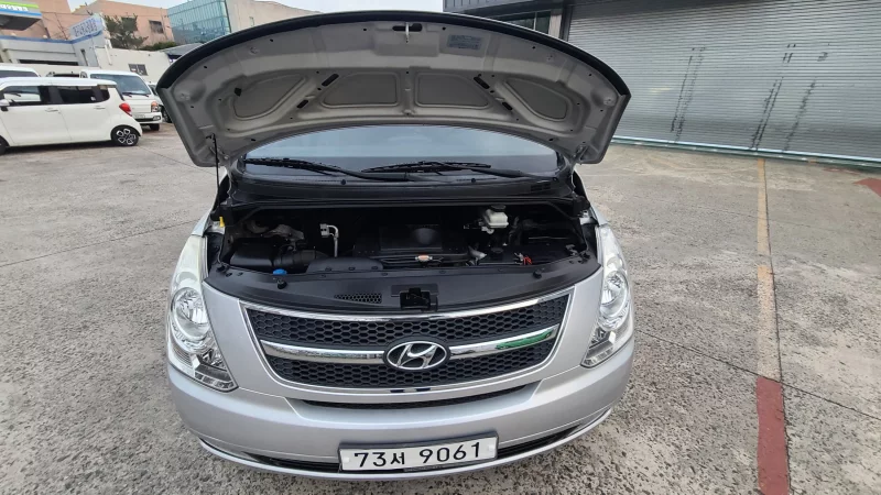 Hyundai Grand Starex