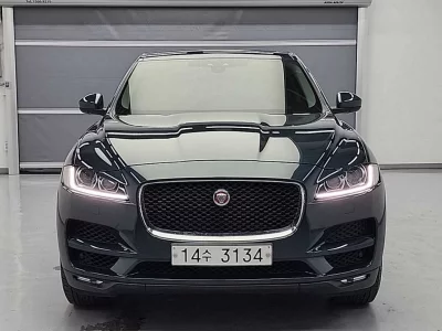 Jaguar F-PACE