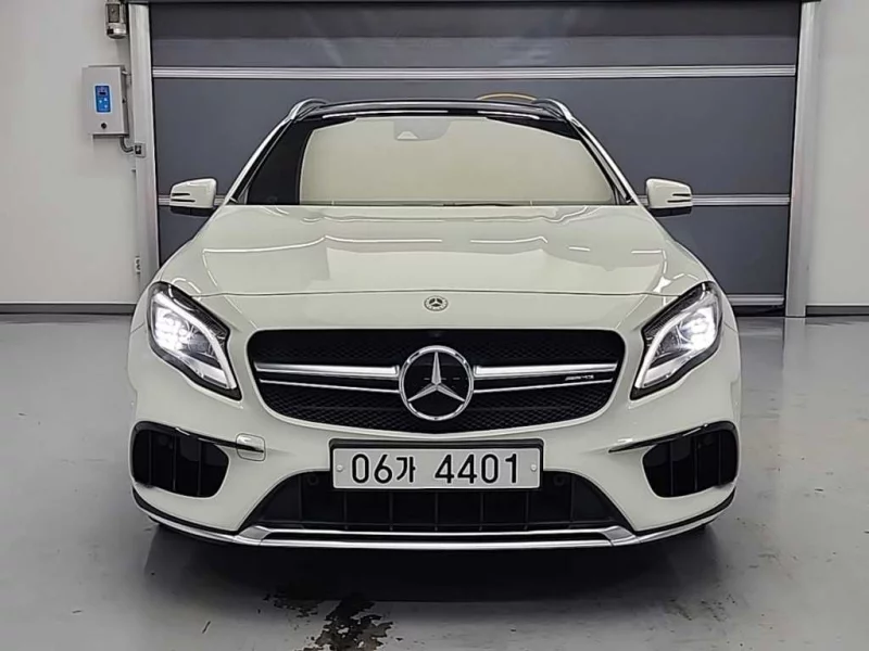 Mercedes-Benz GLA-Class