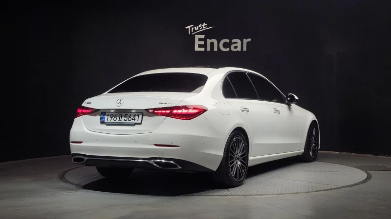 Mercedes-Benz C-Class