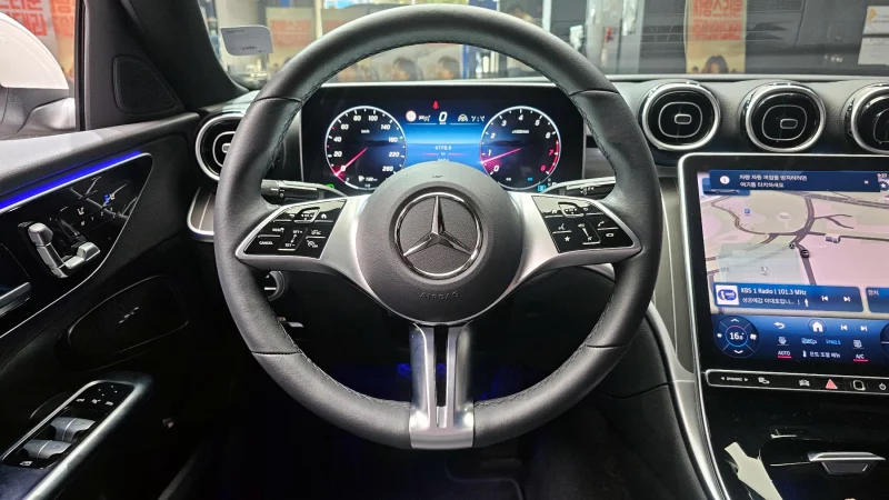 Mercedes-Benz C-Class