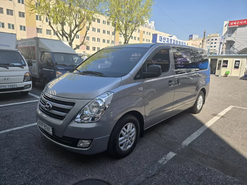 Hyundai Grand Starex