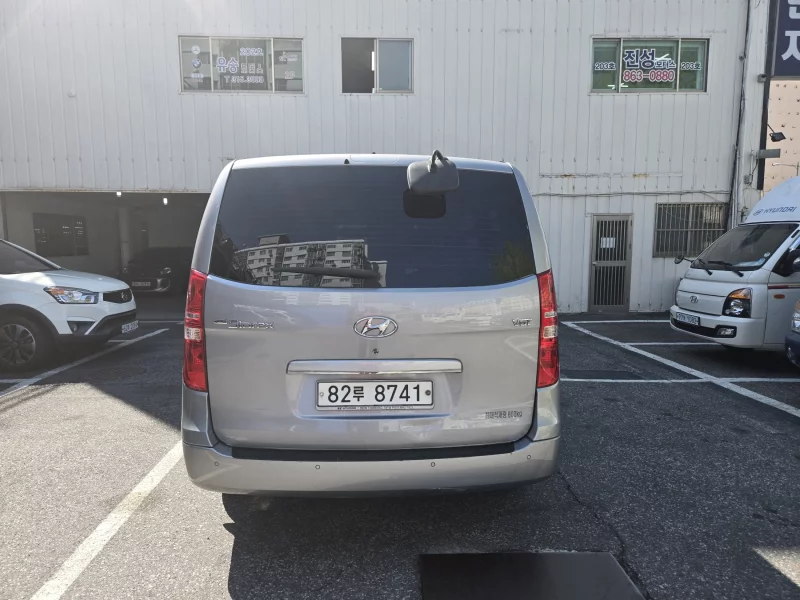 Hyundai Grand Starex