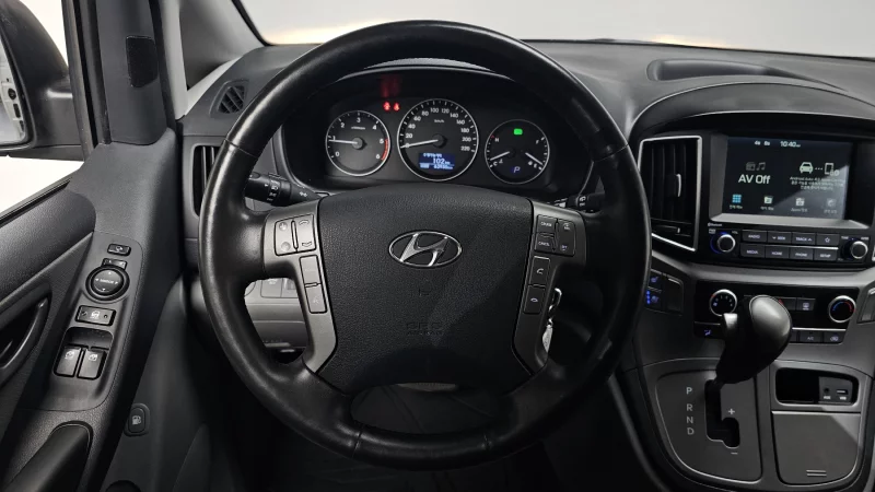 Hyundai Grand Starex