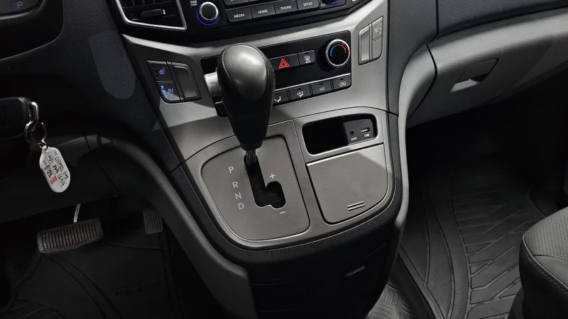 Hyundai Grand Starex