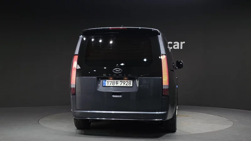Hyundai Staria