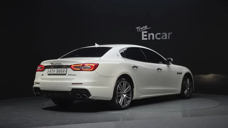 Maserati QUATTROPORTE