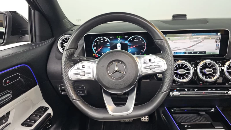 Mercedes-Benz GLA-Class