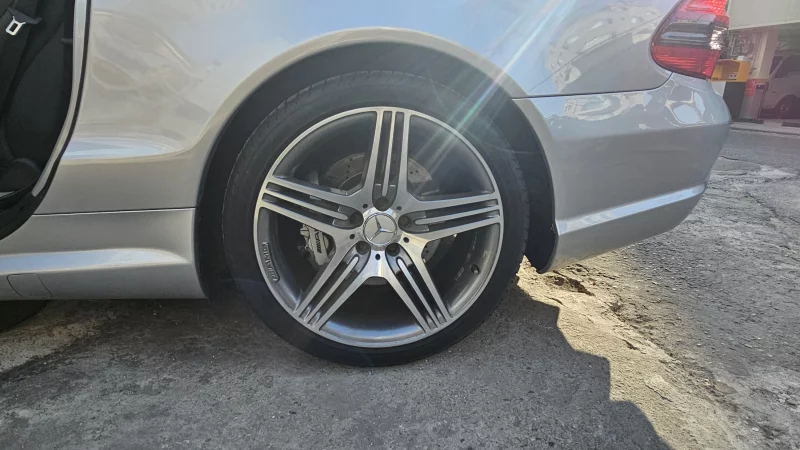 Mercedes-Benz SL-Class