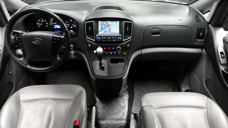 Hyundai Grand Starex