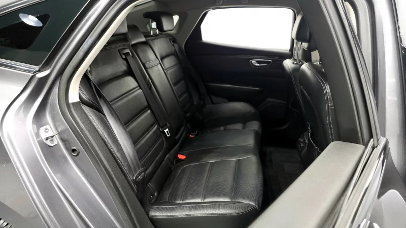 Renault SM6
