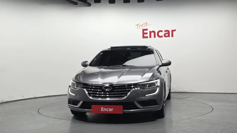 Renault SM6