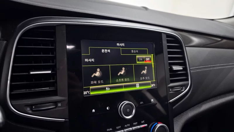 Renault SM6