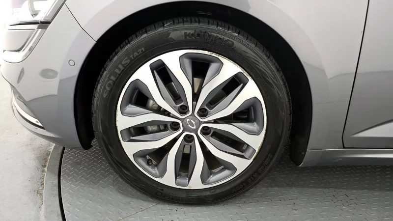 Renault SM6