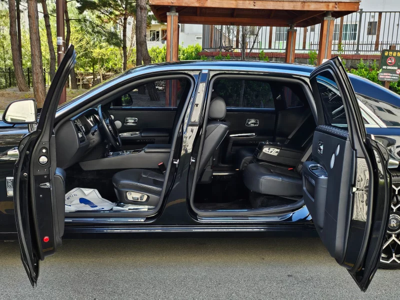 Rolls-Royce GHOST