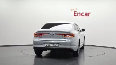 Renault SM6