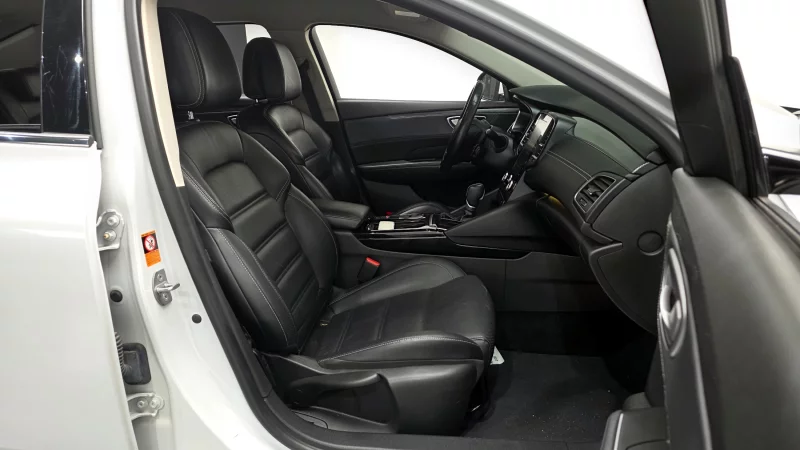 Renault SM6