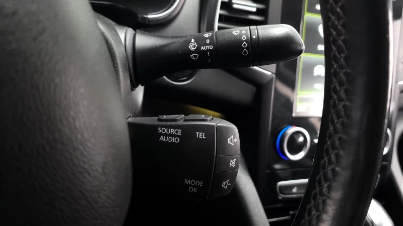 Renault SM6