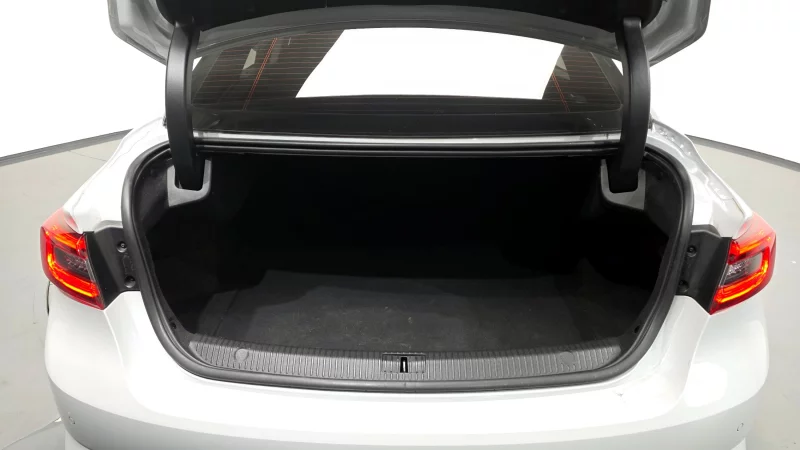 Renault SM6
