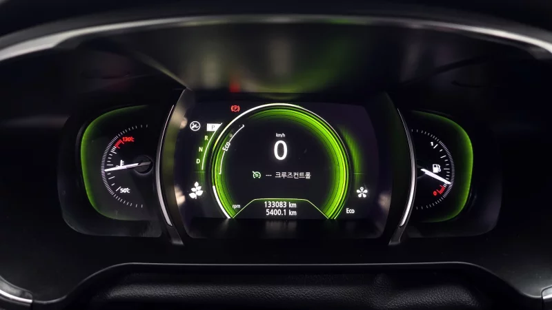 Renault SM6