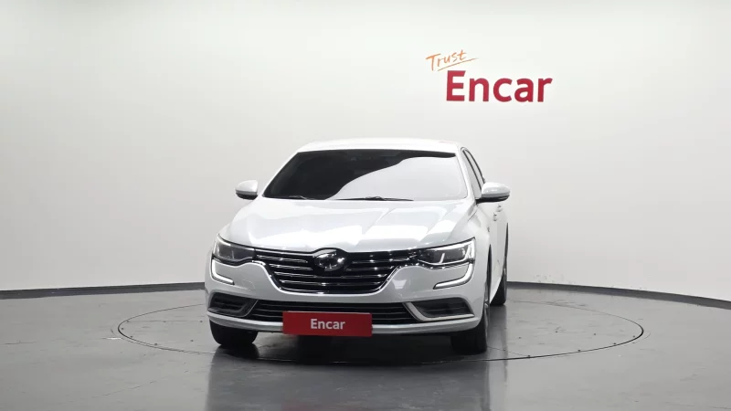 Renault SM6