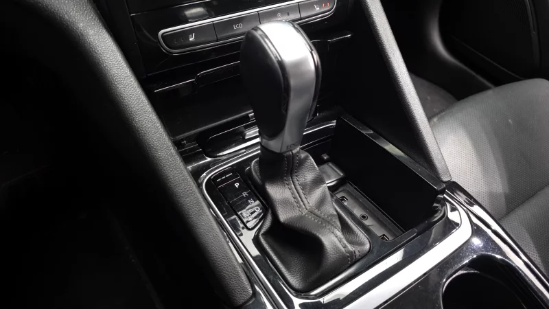 Renault SM6