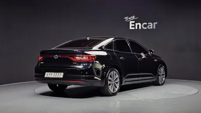 Renault SM6