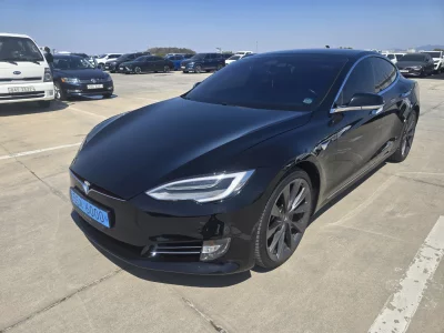 Tesla MODEL S