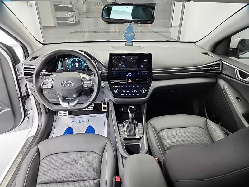 Hyundai Ioniq