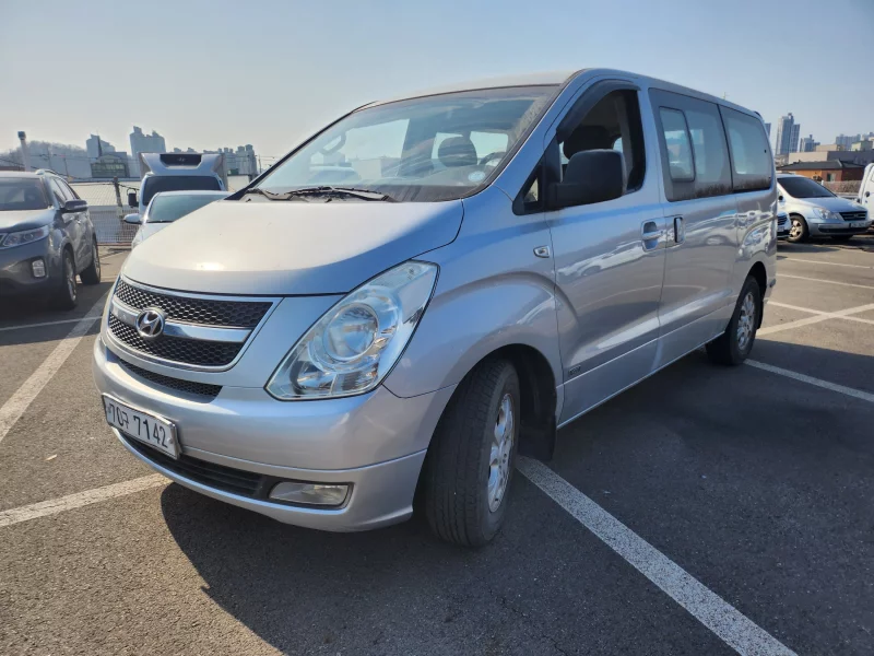 Hyundai Grand Starex