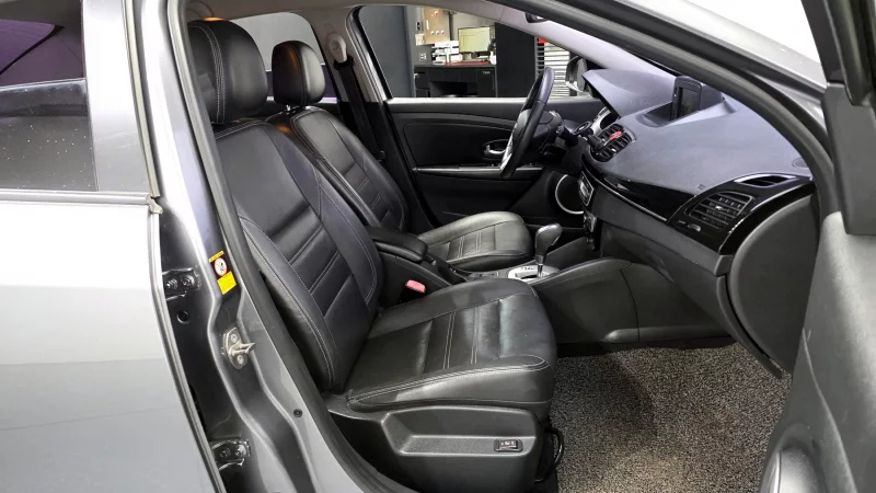Renault SM3