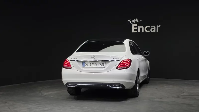 Mercedes-Benz C-Class