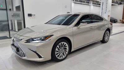 Lexus ES300h