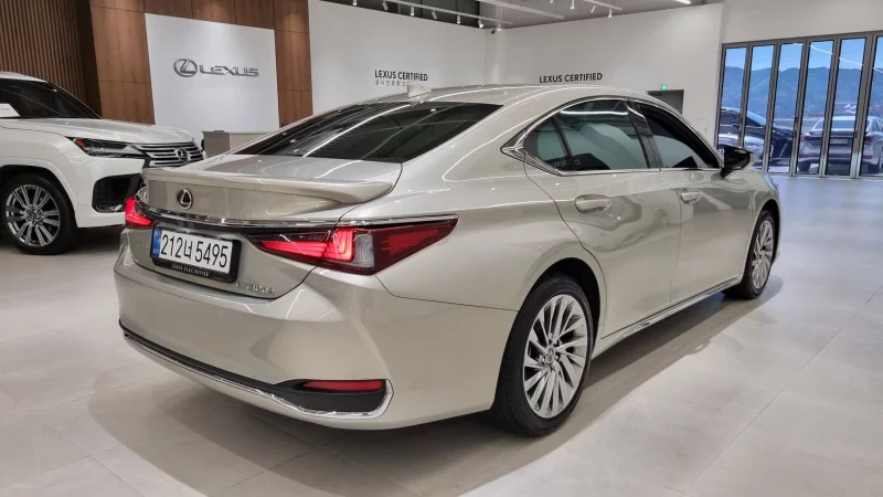 Lexus ES300h