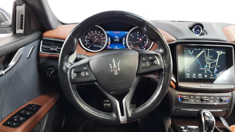 Maserati GHIBLI