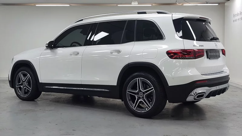 Mercedes-Benz GLB-Class