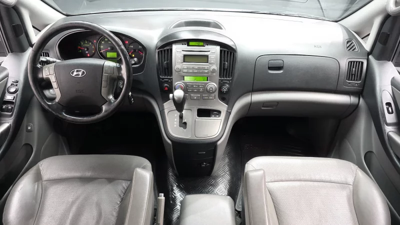 Hyundai Grand Starex