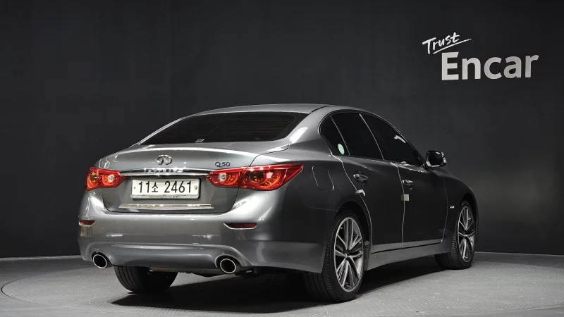 Infiniti Q50