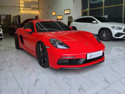 Porsche CAYMAN