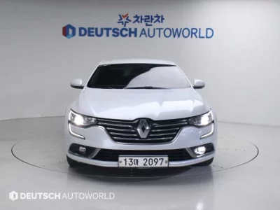 Renault SM6