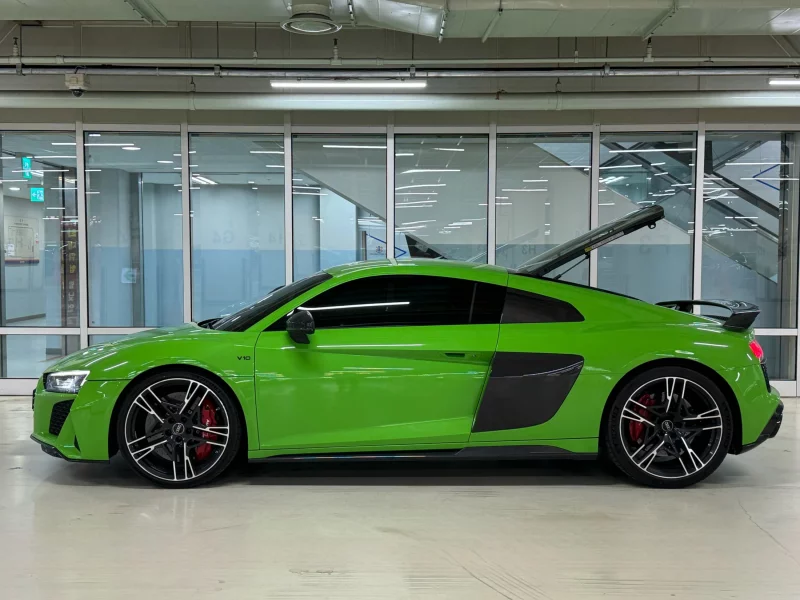 Audi R8