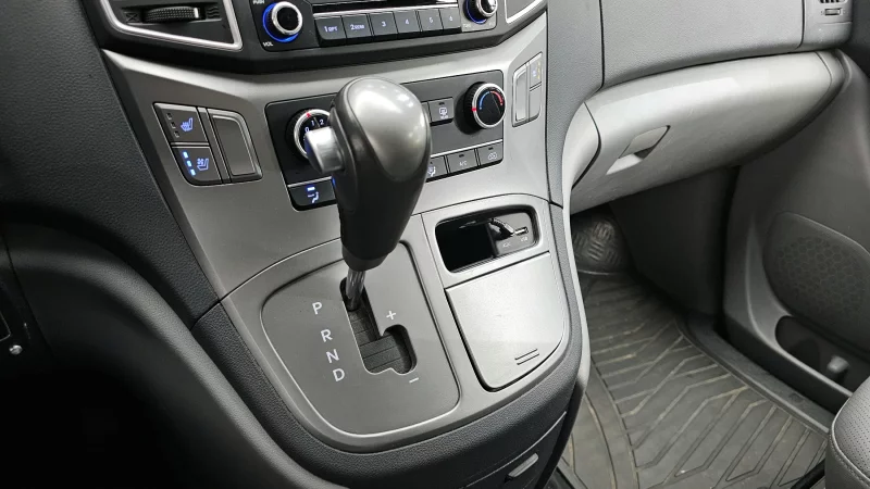 Hyundai Grand Starex