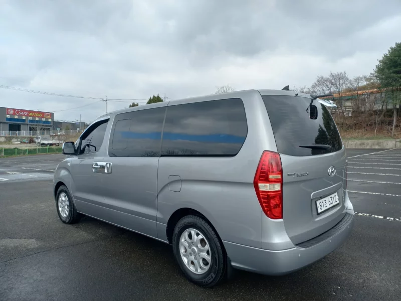 Hyundai Grand Starex