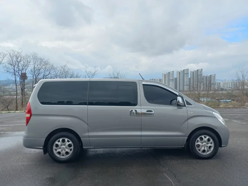 Hyundai Grand Starex